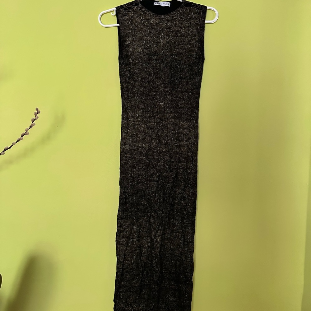 Zara Black and Gold Sleeveless Midi Dress